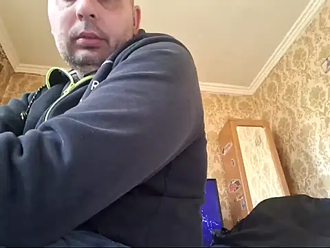 Snapshot of Basszos88i chatting on December 17, 2024, 9:39 am Basszos88i online show from December 17, 2024, 9:39 am