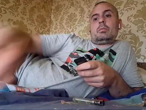 Snapshot of Basszos88i chatting on September 26, 2025, 4:11 pm Basszos88i online show from September 26, 2025, 4:11 pm