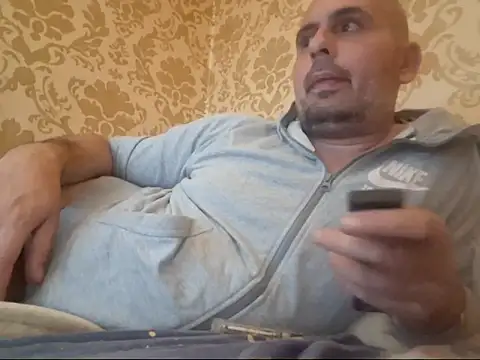 Snapshot of Basszos88i chatting on September 27, 2025, 10:48 pm Basszos88i online show from September 27, 2025, 10:48 pm