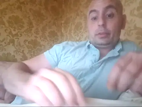 Snapshot of Basszos88i chatting on October 20, 2025, 5:13 pm Basszos88i online show from October 20, 2025, 5:13 pm