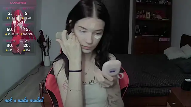 Snapshot of Miya_Dream_UKR chatting on November 16, 2025, 10:32 am Miya Dream UKR online show from November 16, 2025, 10:32 am