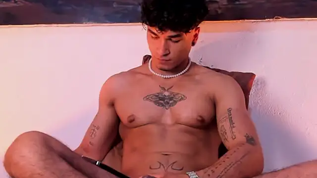 Thomas Fit1 online show from January 19, 2025, 11:53 pm