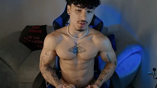 Snapshot of Thomas_Fit1 chatting on July 16, 2026, 12:33 pm Thomas Fit1 online show from July 16, 2026, 12:33 pm