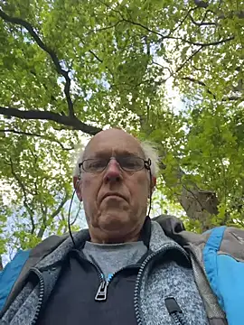 Snapshot of martxxxxx chatting on May 12, 2026, 7:05 am martxxxxx online show from May 12, 2026, 7:05 am