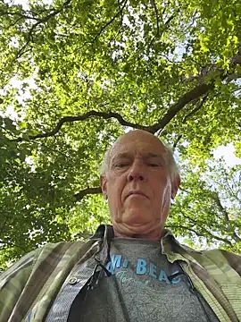 Snapshot of martxxxxx chatting on May 21, 2026, 2:24 pm martxxxxx online show from May 21, 2026, 2:24 pm