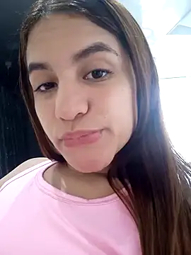 AnthonelaDuque online show from January 21, 2025, 6:34 pm