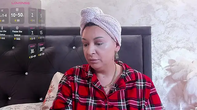 RaelleDarkstar online show from February 9, 2026, 11:58 am