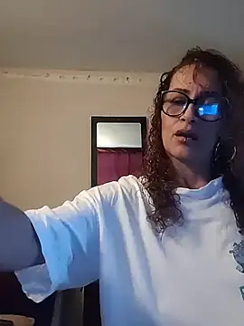 Snapshot of SelenaHouston chatting on March 3, 2026, 8:04 pm SelenaHouston online show from March 3, 2026, 8:04 pm