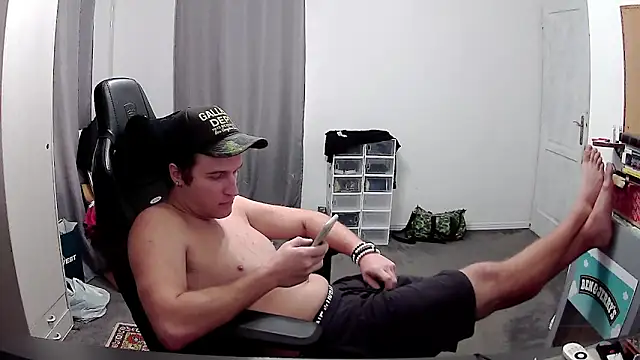 Snapshot of PKrisztian chatting on November 2, 2025, 2:52 pm PKrisztian online show from November 2, 2025, 2:52 pm