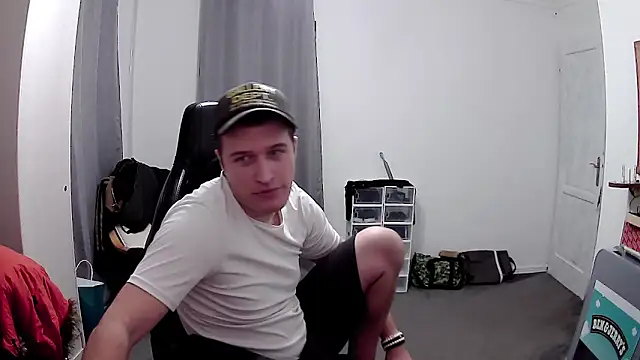 PKrisztian online show from April 16, 2026, 2:01 am