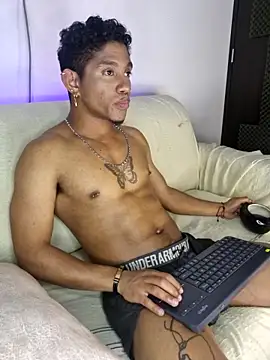 Palo santo online show from May 25, 2026, 5:19 pm