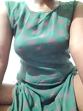 rituporna2004 online show from September 21, 2025, 2:08 pm