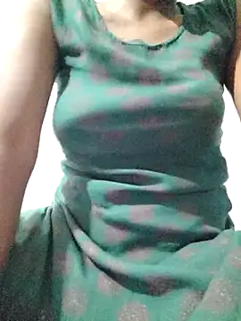 rituporna2004 online show from April 11, 2026, 4:00 pm