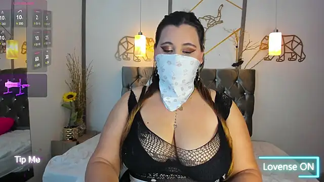 SalmaZaman online show from October 12, 2025, 9:14 pm