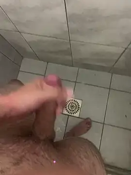 jhnn  online show from December 4, 2024, 4:43 am