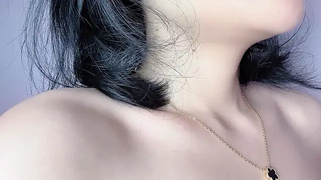 Baenee online show from November 15, 2025, 7:54 pm