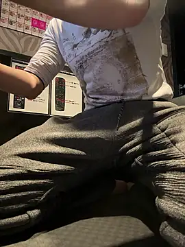 matu050556 online show from February 15, 2026, 7:38 am