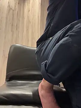 matu050556 online show from March 4, 2026, 10:10 am