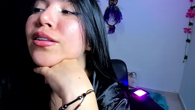 Snapshot of AilynRed chatting on January 11, 2025, 4:48 am AilynRed online show from January 11, 2025, 4:48 am