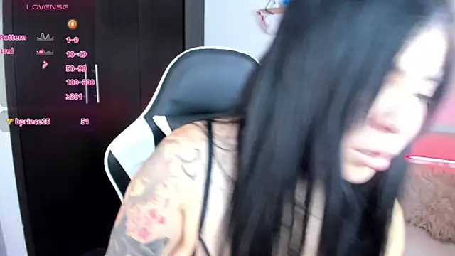Snapshot of AilynRed chatting on September 12, 2025, 10:10 pm AilynRed online show from September 12, 2025, 10:10 pm