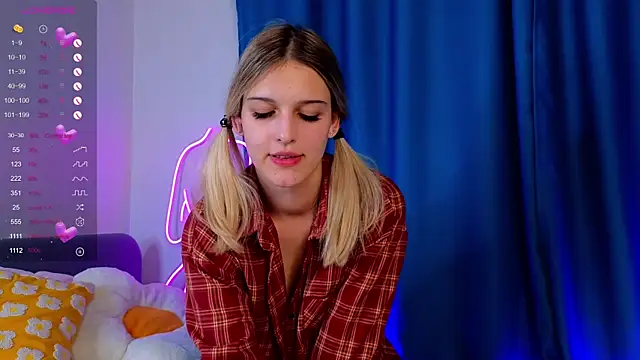 Snapshot of KimberliDean chatting on February 18, 2025, 2:06 pm KimberliDean online show from February 18, 2025, 2:06 pm