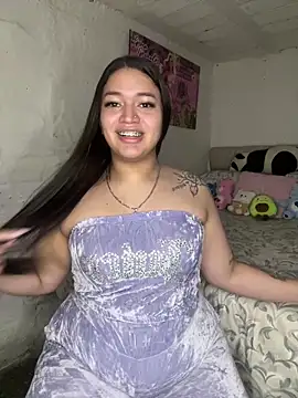 GemaGranadoss online show from April 10, 2026, 11:42 pm