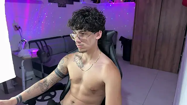 Snapshot of Kisan_Smith chatting on June 30, 2026, 11:06 pm Kisan Smith online show from June 30, 2026, 11:06 pm