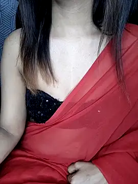 Leeeezzzz roy online show from April 8, 2026, 7:47 pm