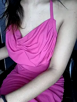 Snapshot of Leeeezzzz_roy chatting on July 6, 2026, 7:27 pm Leeeezzzz roy online show from July 6, 2026, 7:27 pm