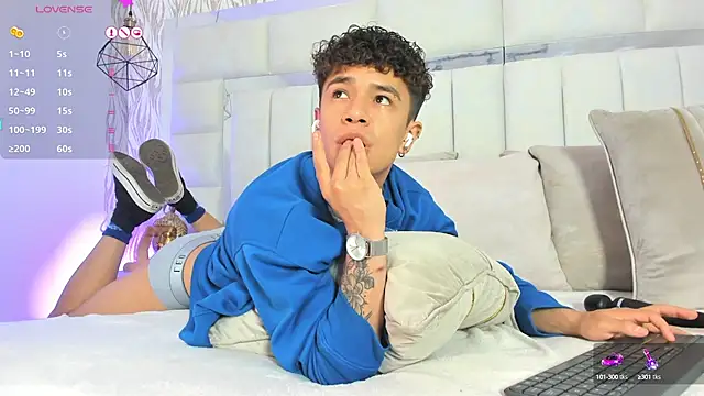 Snapshot of 1m_Joel chatting on March 10, 2025, 8:37 am 1m Joel online show from March 10, 2025, 8:37 am