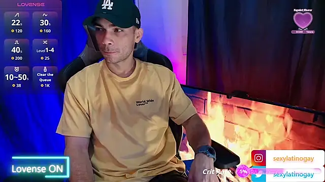 sexyboycolombi4 online show from April 2, 2026, 9:56 pm