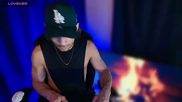 sexyboycolombi4 online show from April 22, 2026, 6:27 am