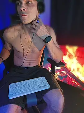 Snapshot of sexyboycolombi4 chatting on June 5, 2026, 3:13 am sexyboycolombi4 online show from June 5, 2026, 3:13 am