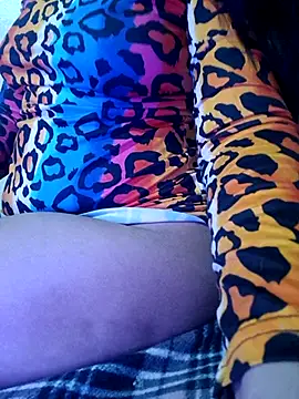 Noraa5 online show from December 14, 2025, 1:22 am