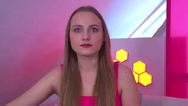 MelissaMelrey online show from April 13, 2026, 8:42 am