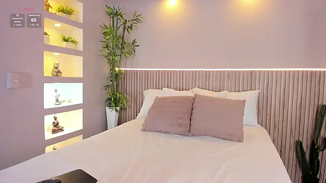 EmmilyCollson online show from December 20, 2025, 5:09 pm