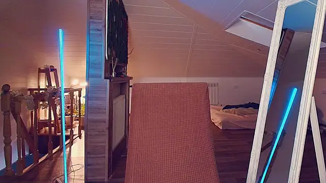 Snapshot of Meowroslava chatting on April 16, 2026, 10:16 am Meowroslava online show from April 16, 2026, 10:16 am