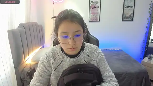 Amy joones online show from January 18, 2025, 1:29 pm