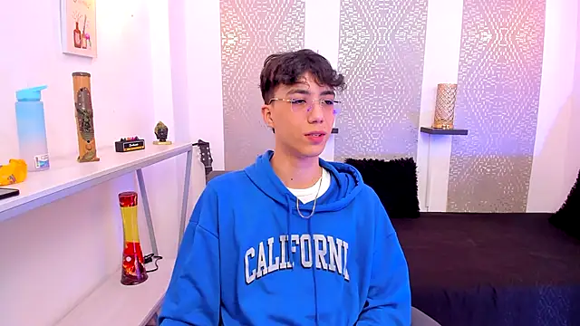 Nikolay Gregori online show from November 9, 2025, 4:22 am