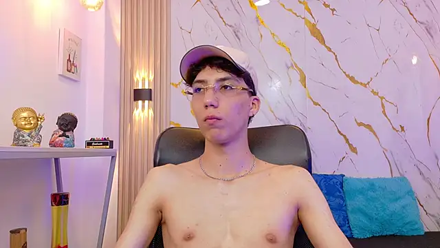 Snapshot of Nikolay_Gregori chatting on June 5, 2026, 7:14 am Nikolay Gregori online show from June 5, 2026, 7:14 am