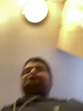 Snapshot of Miguel16i chatting on March 19, 2025, 7:27 pm Miguel16i online show from March 19, 2025, 7:27 pm