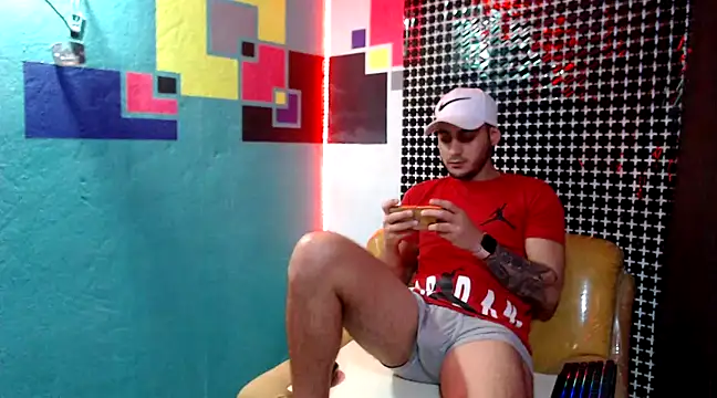 Snapshot of xxxxhotxoxo chatting on December 6, 2024, 8:37 am xxxxhotxoxo online show from December 6, 2024, 8:37 am