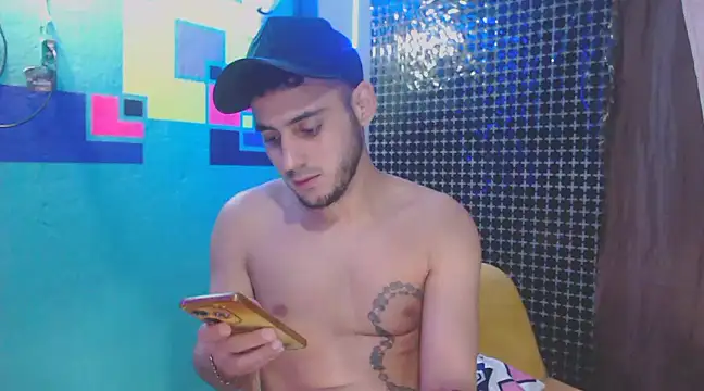 Snapshot of xxxxhotxoxo chatting on February 12, 2025, 10:35 am xxxxhotxoxo online show from February 12, 2025, 10:35 am