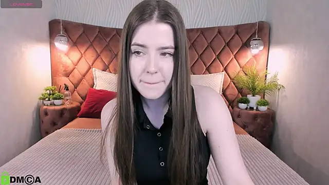 Haley Gars online show from July 18, 2026, 2:54 pm