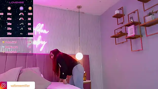 valeriee millerr  online show from December 9, 2024, 7:07 pm