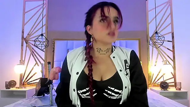 valeriee millerr  online show from December 19, 2024, 6:23 pm