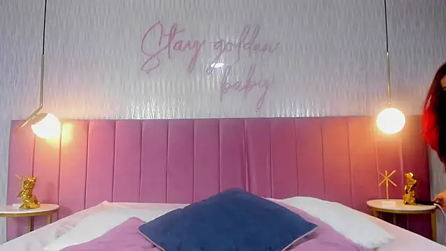 valeriee millerr  online show from January 8, 2025, 9:23 pm