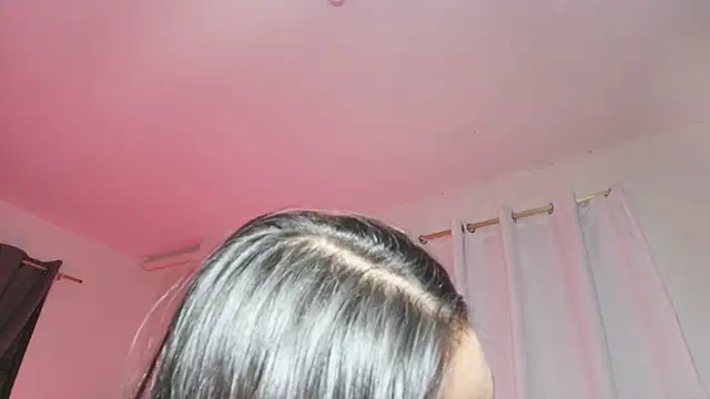 Snapshot of emy_colee chatting on May 22, 2026, 5:25 am emy colee online show from May 22, 2026, 5:25 am