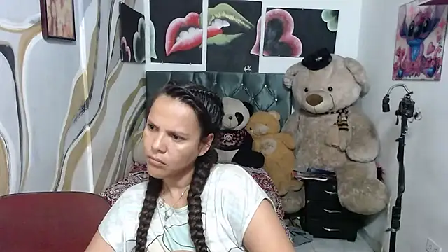 Snapshot of manzanahot9 chatting on April 18, 2026, 11:14 am manzanahot9 online show from April 18, 2026, 11:14 am