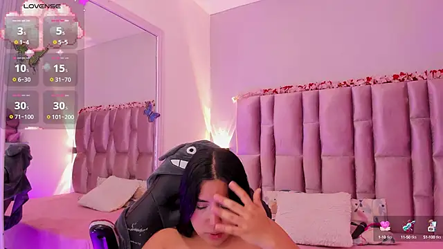 NikyBrookss online show from October 13, 2025, 1:00 pm